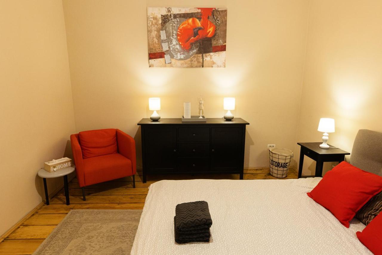 Chic Apartment In Historical City Center Timisoara Exterior photo