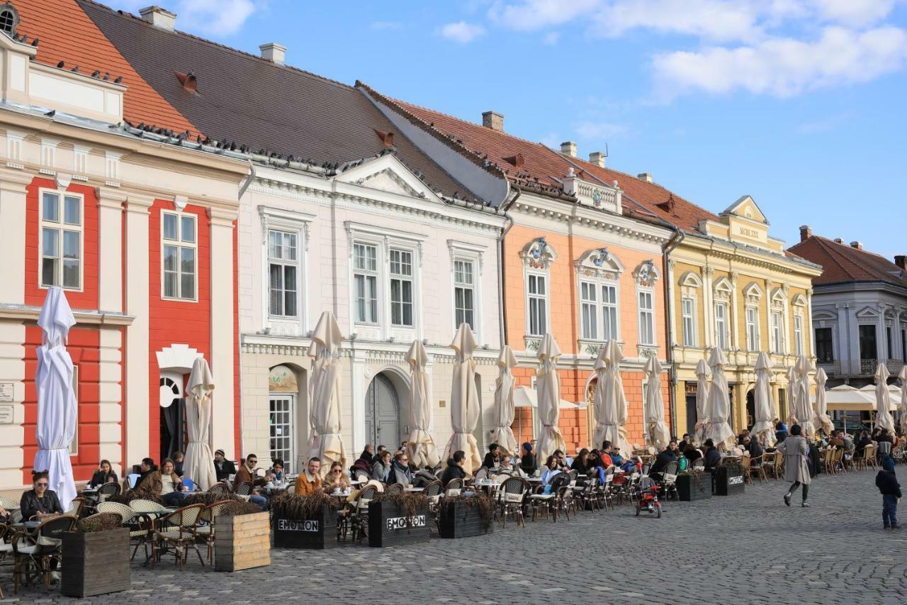 Chic Apartment In Historical City Center Timisoara Exterior photo